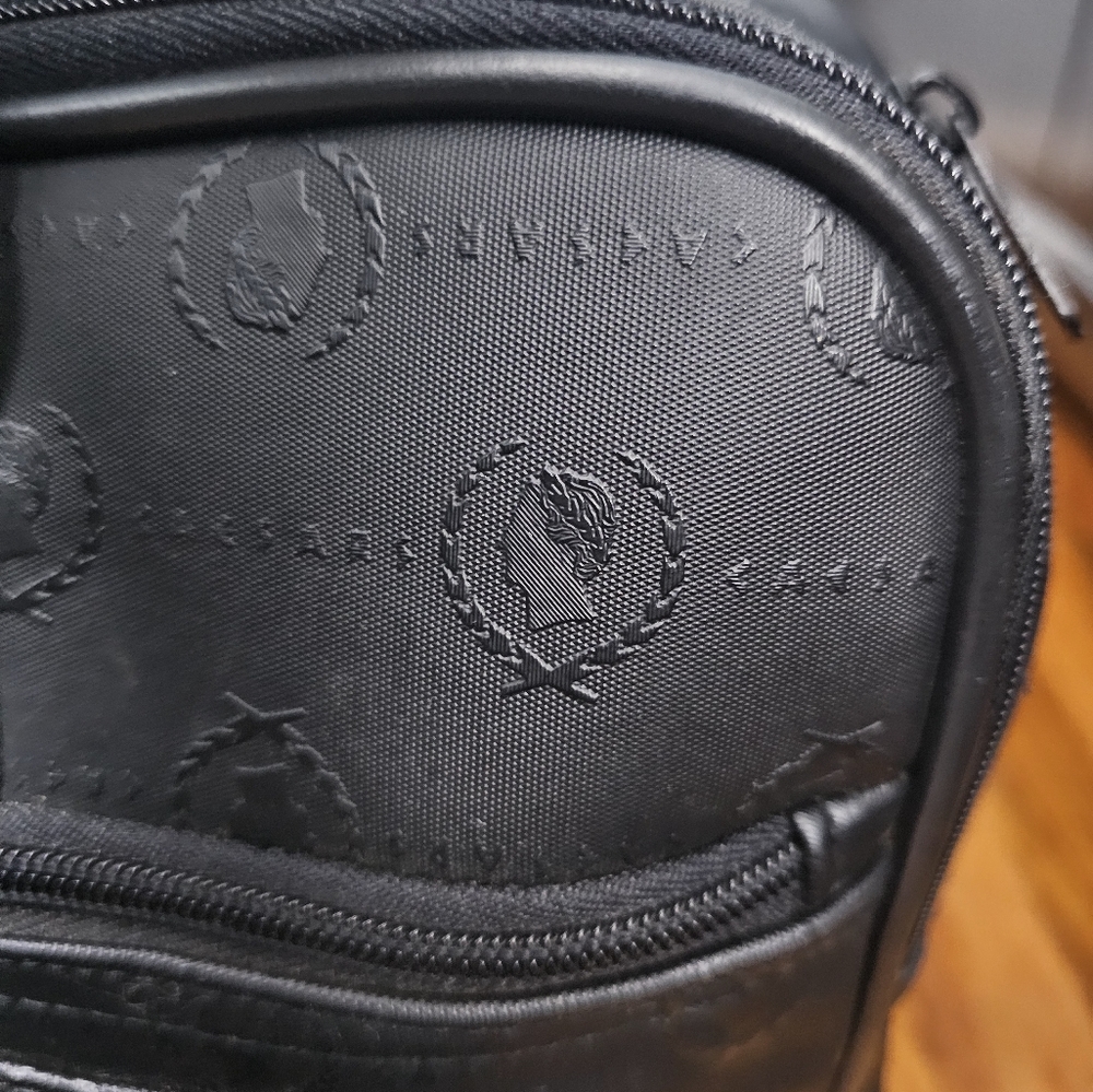 Caesars daffle bag - Picture 9 of 9